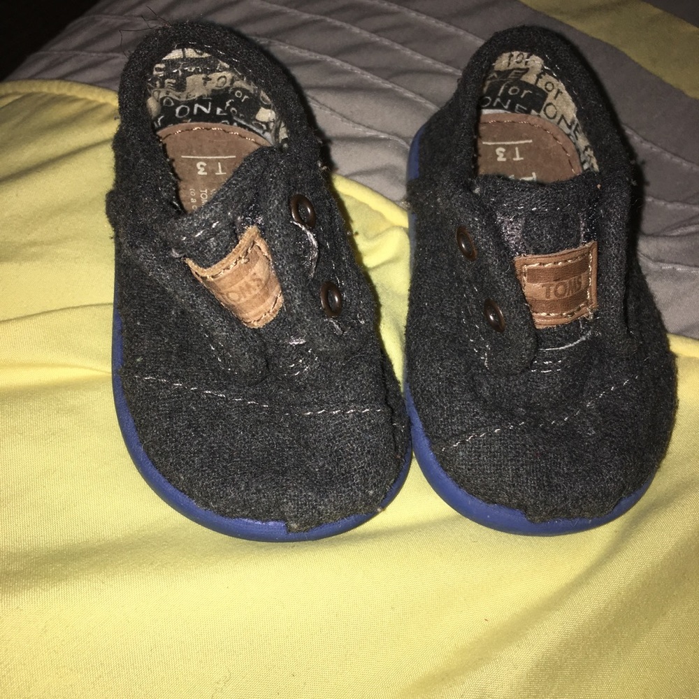 Baby boy 3T TOMS